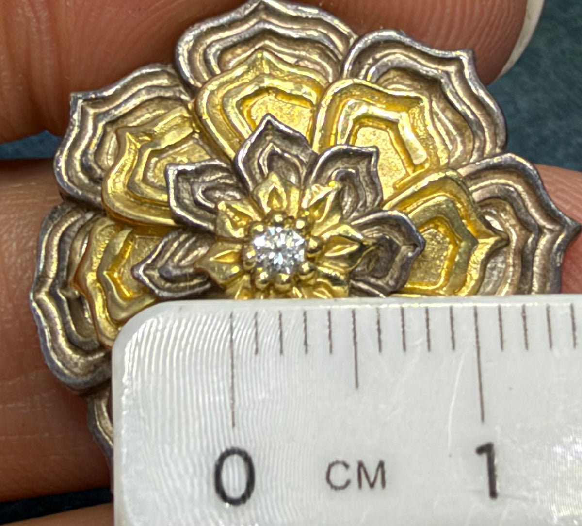 18k Yellow Gold + Silver Diamond Mandala Flower Ring. 1" + 12g