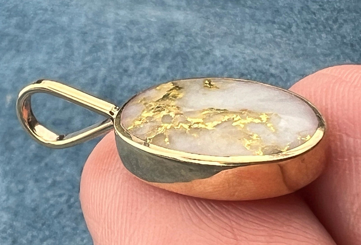 14k Yellow Gold ALASKAN Gold in Quartz Oval Disk Pendant. L