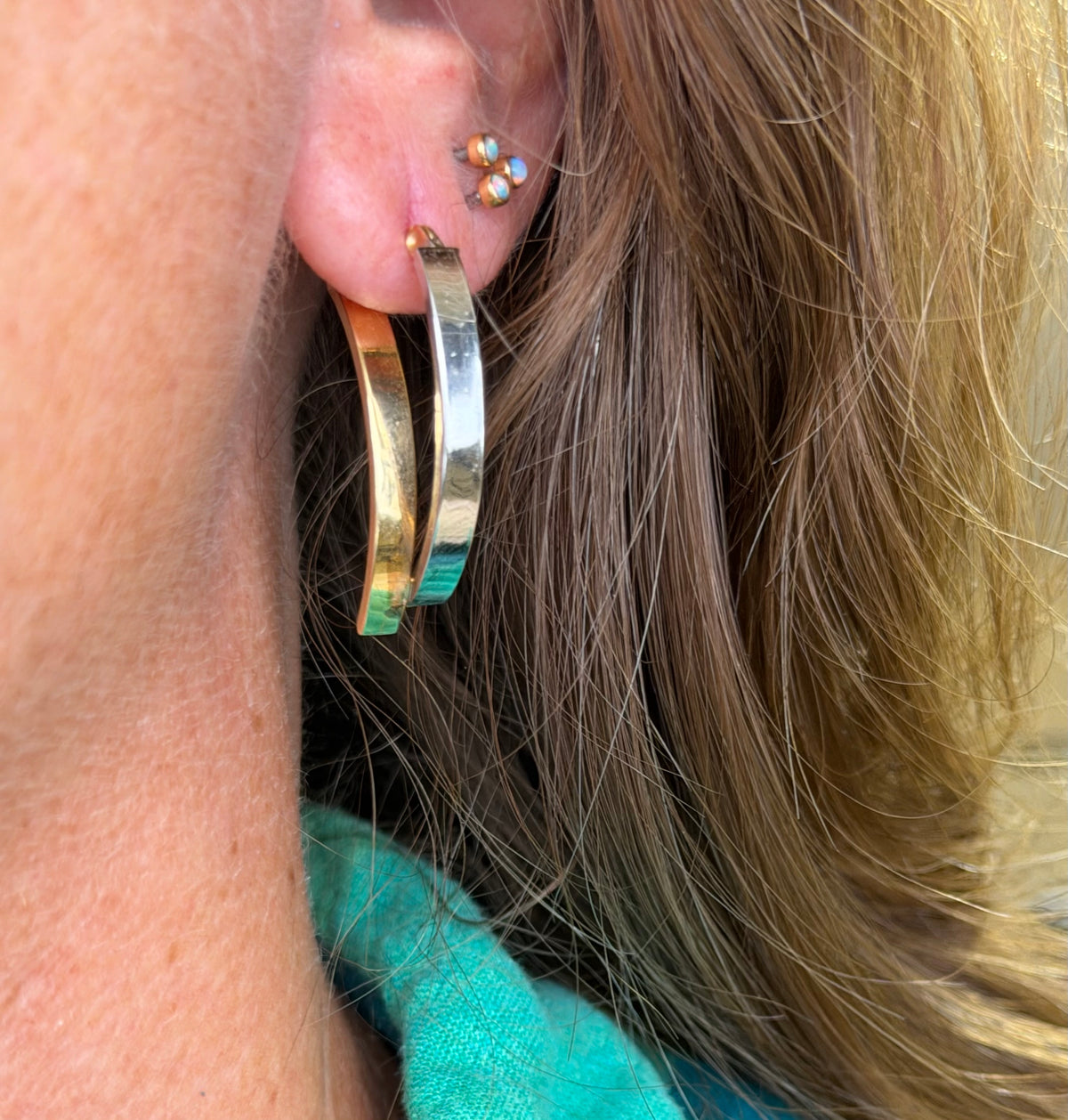 14k Yellow and White Gold Geometric Modern Edgy Hoop Earrings. 1.25"