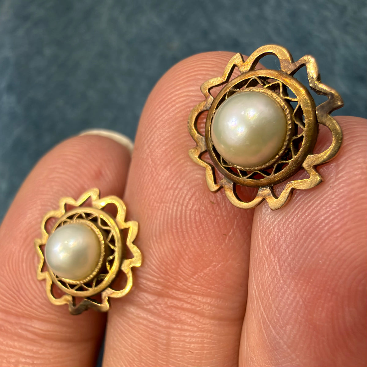 14k Yellow Rose Gold Pearl Earrings. Antique Filigree. 1/2 inch