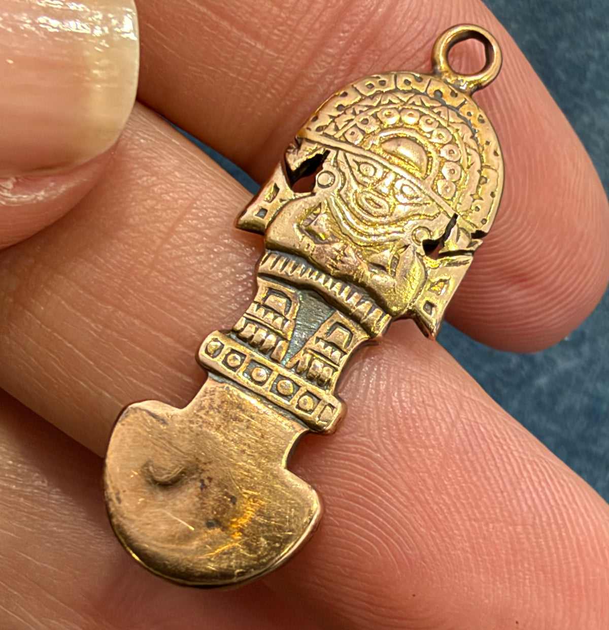 18k Yellow Gold Peru TUMI Pendant. Incan Healing  Protection Amulet