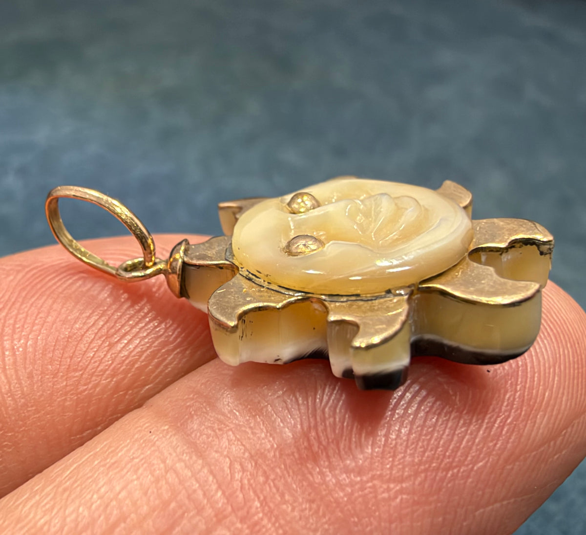 10k Yellow Gold Hand-Carved Face Ocean Shell SUN Pendant. Happy Summer