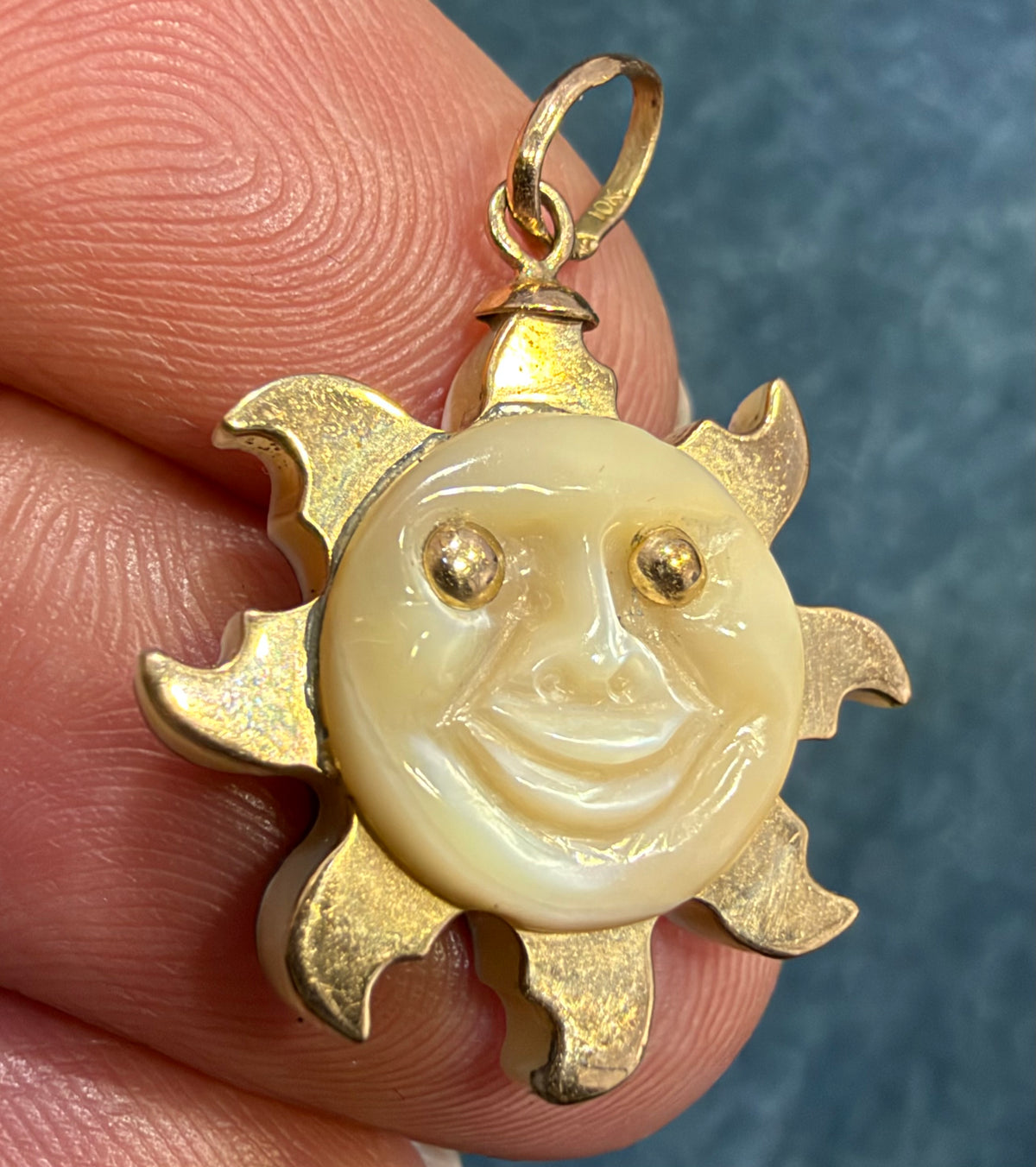 10k Yellow Gold Hand-Carved Face Ocean Shell SUN Pendant. Happy Summer