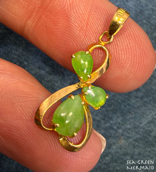14k Gold Carved Natural Jade Ribbon Pendant. Apple Green. 1"