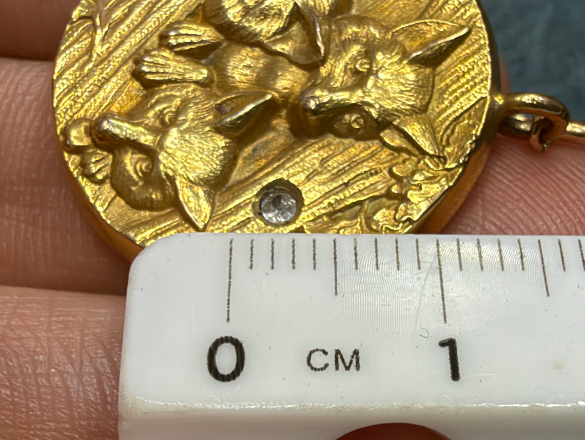 14k Yellow Gold Repousse 3 Fox Kits Pendant. Art Nouveau. 1.4" + 4.4g