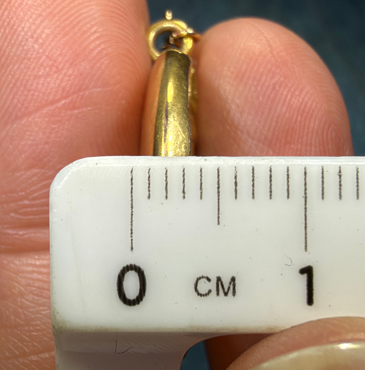 14k Yellow Gold Repousse 3 Fox Kits Pendant. Art Nouveau. 1.4" + 4.4g