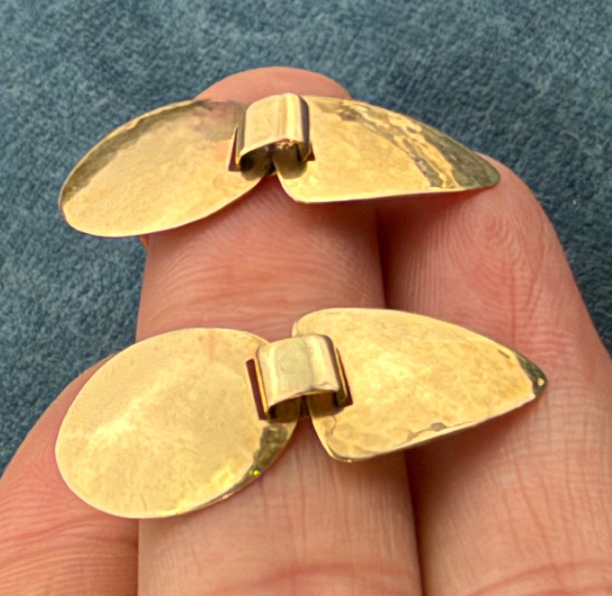 14k Yellow Gold James Avery Modernist Hammered Earrings. 1.3"  Kinetic!