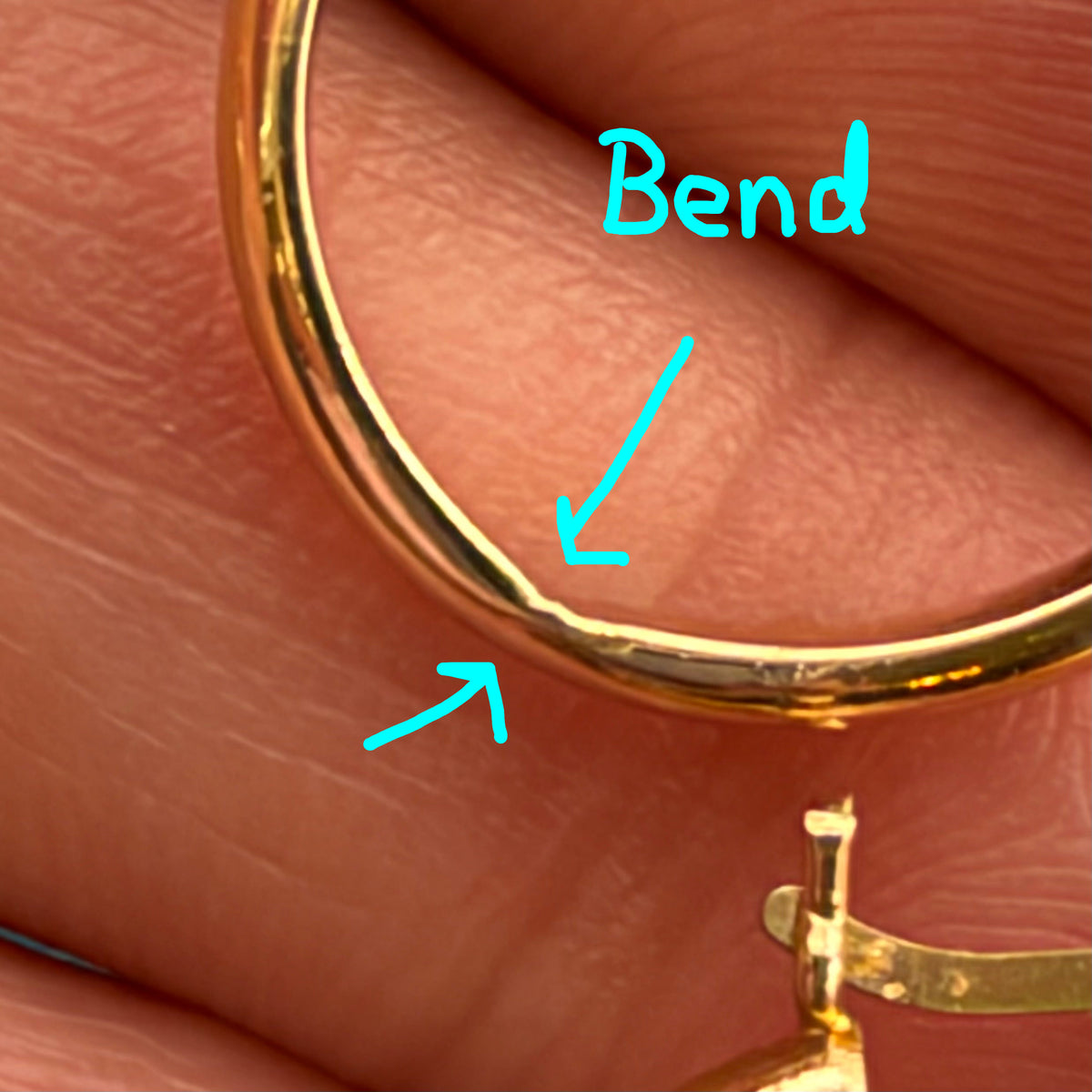 14k Yellow Gold Hoop Earrings w White Gold TINY Diamond Hearts. 3/4"