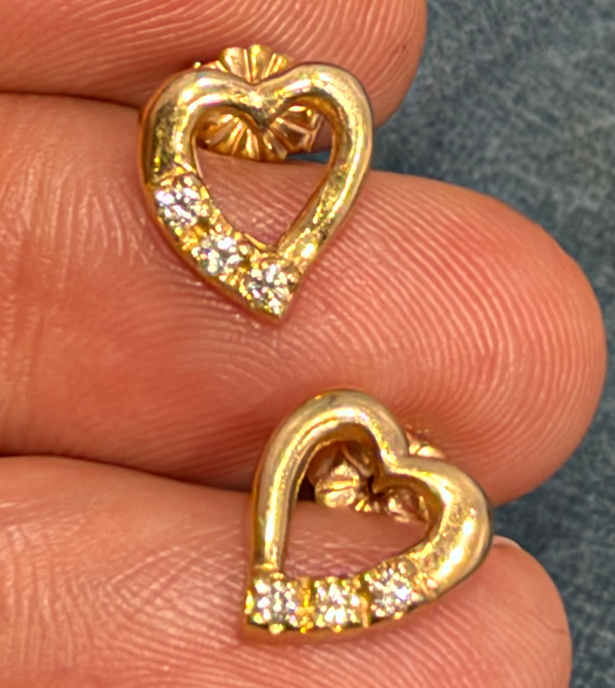 14k Yellow Gold Diamond Open HEART Earrings. Small 11mm