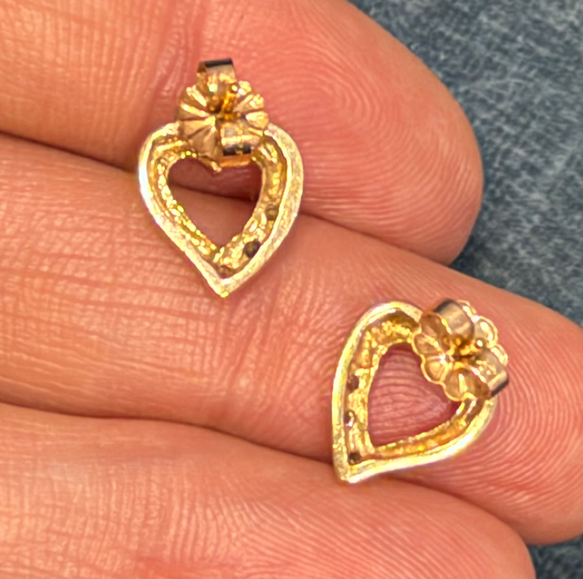 14k Yellow Gold Diamond Open HEART Earrings. Small 11mm