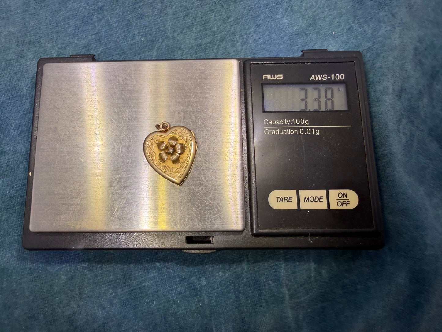10k Yellow Gold Heart Pendant w Diamond Flower. Victorian B&N
