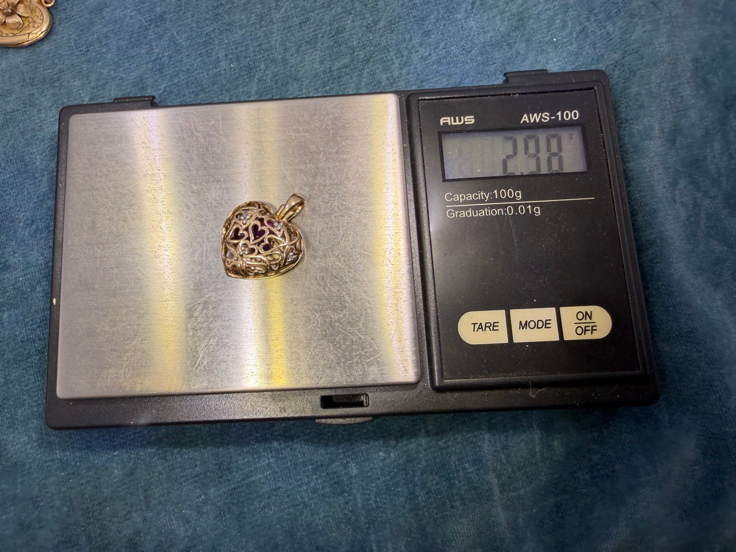 10k Gold Designer Pendant w Cut-Out Mini Hearts. Diamonds + Filigree