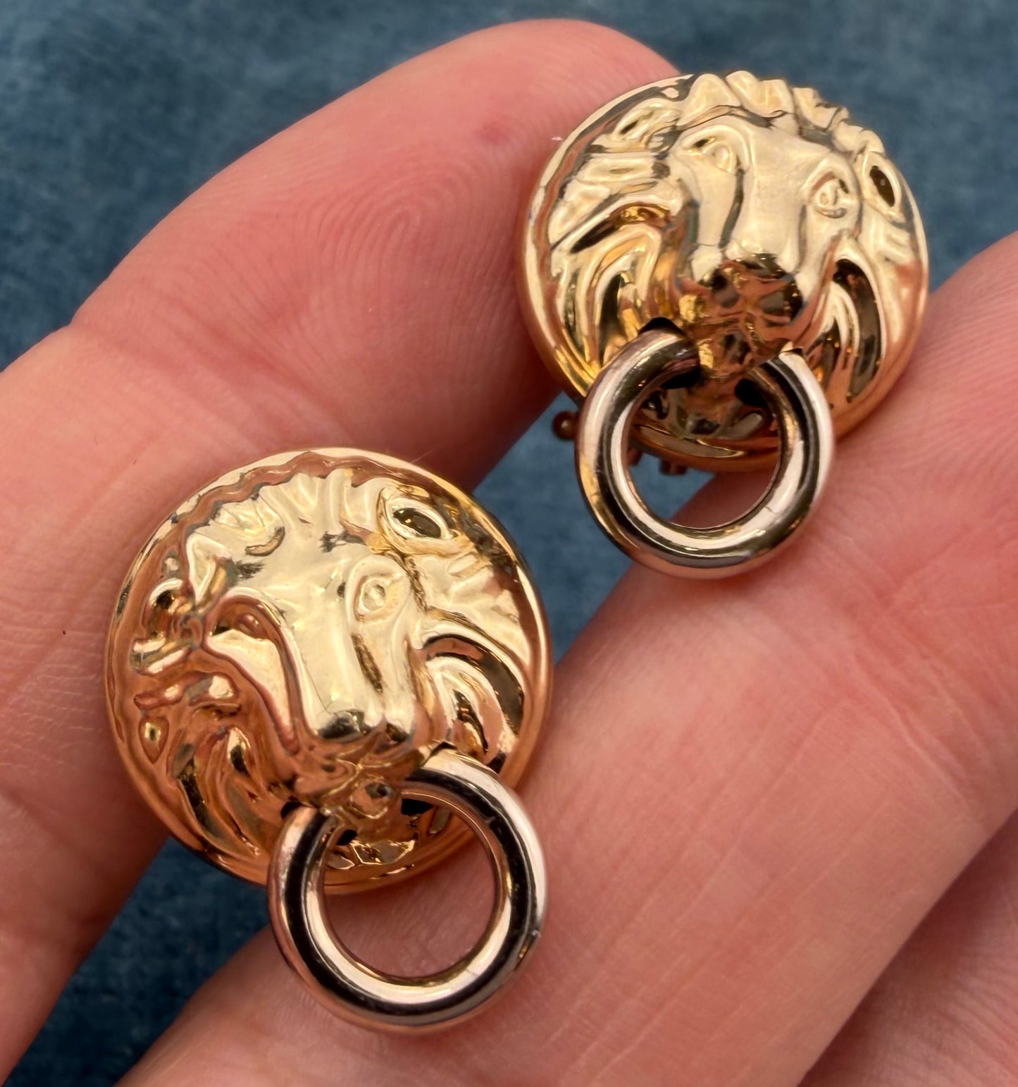 14k Gold Lion's Head 3-D Earrings. Door Knocker. Omega Back. Rare!
