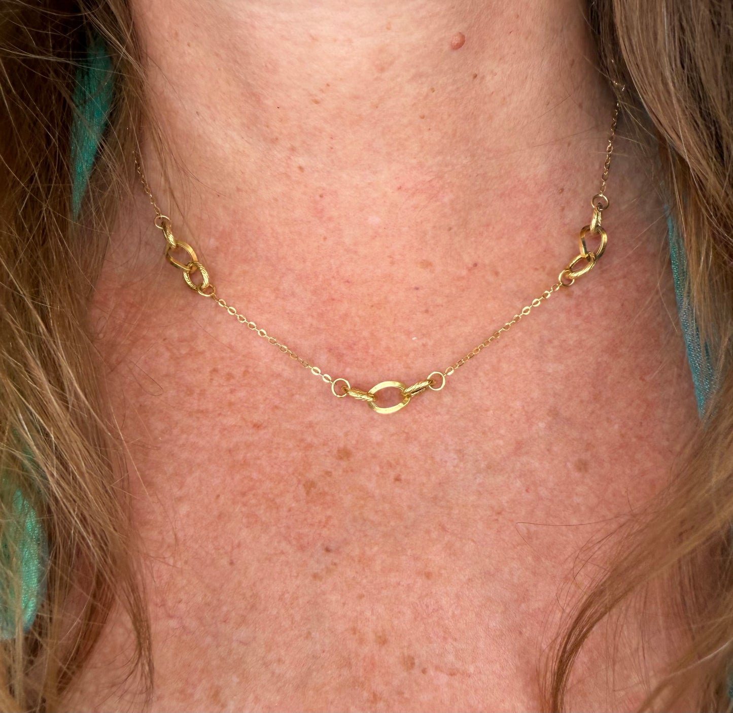 14k Yellow Gold Love Knot Fancy Link Station Chain Necklace