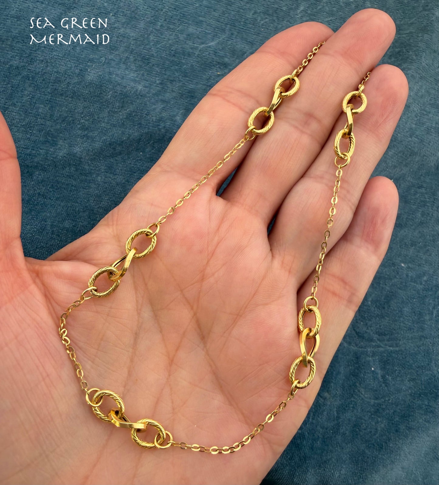 14k Yellow Gold Love Knot Fancy Link Station Chain Necklace