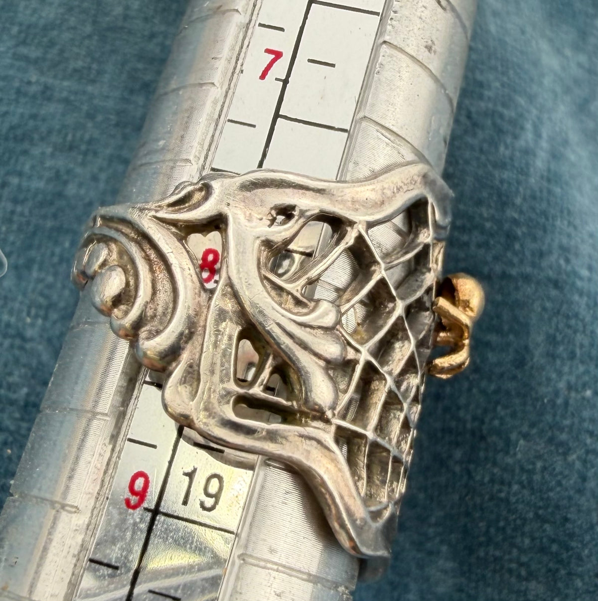 14k Yellow Gold + 925 Silver Spiderweb Ring. 0.9" Wide & 8.8g