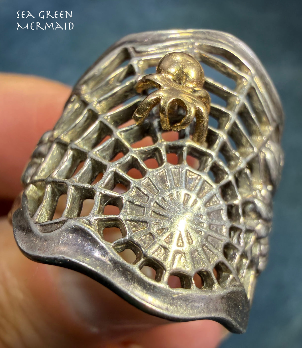 14k Yellow Gold + 925 Silver Spiderweb Ring. 0.9" Wide & 8.8g