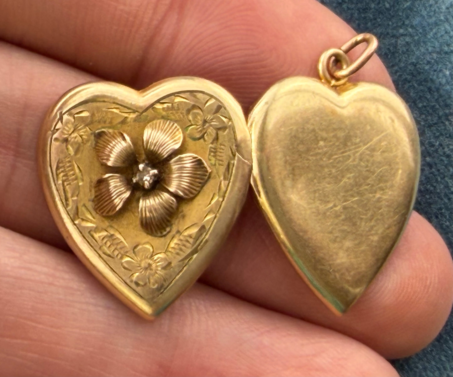 10k Yellow Gold Heart Pendant w Diamond Flower. Victorian B&N