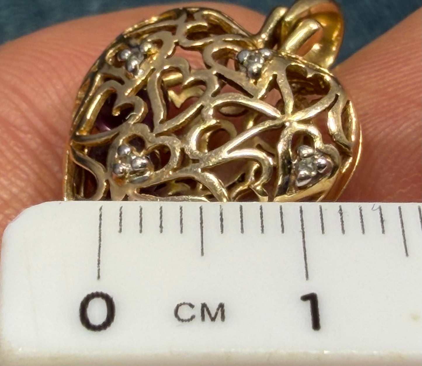 10k Gold Designer Pendant w Cut-Out Mini Hearts. Diamonds + Filigree