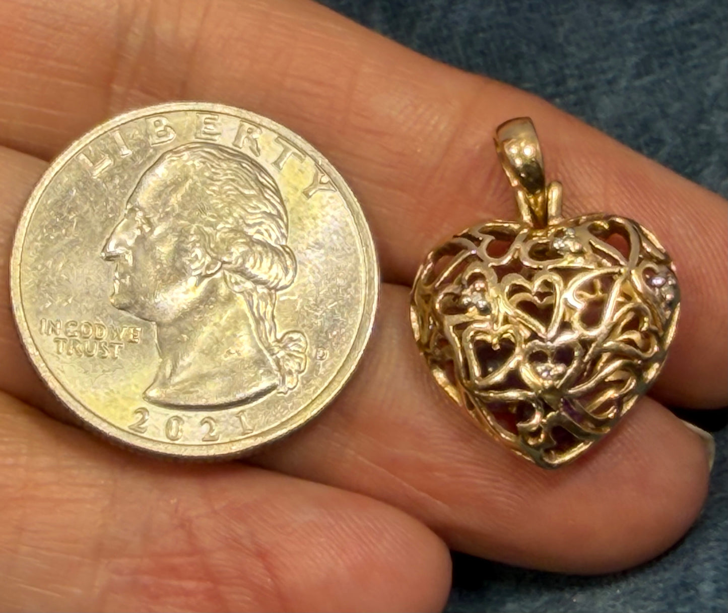 10k Gold Designer Pendant w Cut-Out Mini Hearts. Diamonds + Filigree