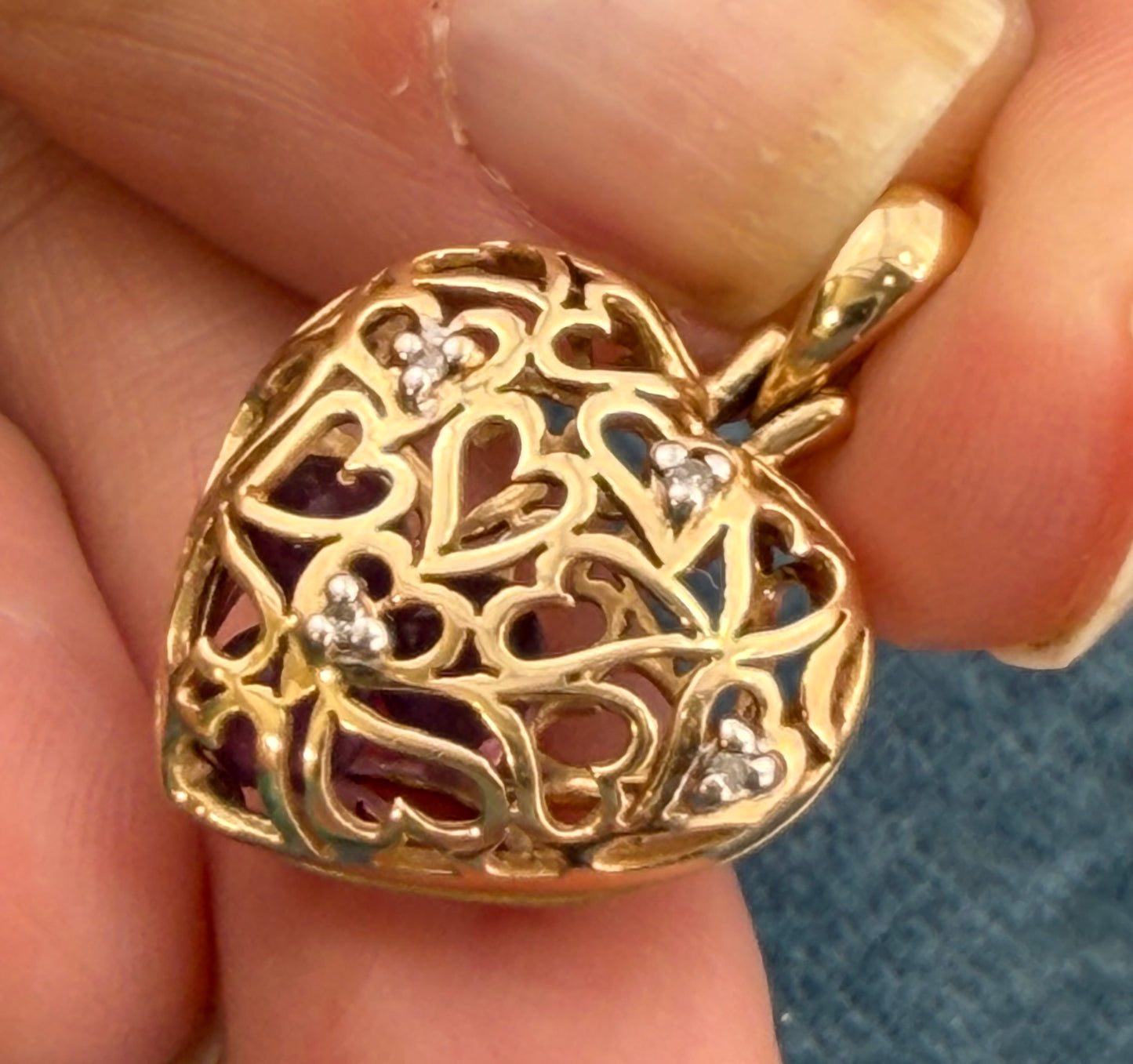10k Gold Designer Pendant w Cut-Out Mini Hearts. Diamonds + Filigree