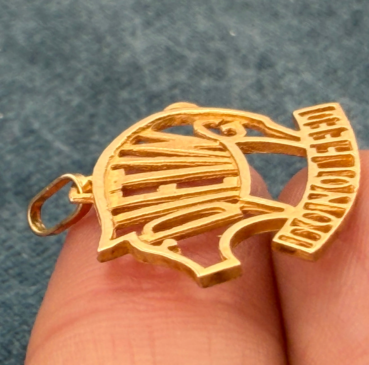 10k Yellow Gold Funny Pig Cut-Out Pendant. "DIETING - Do Not Feed"