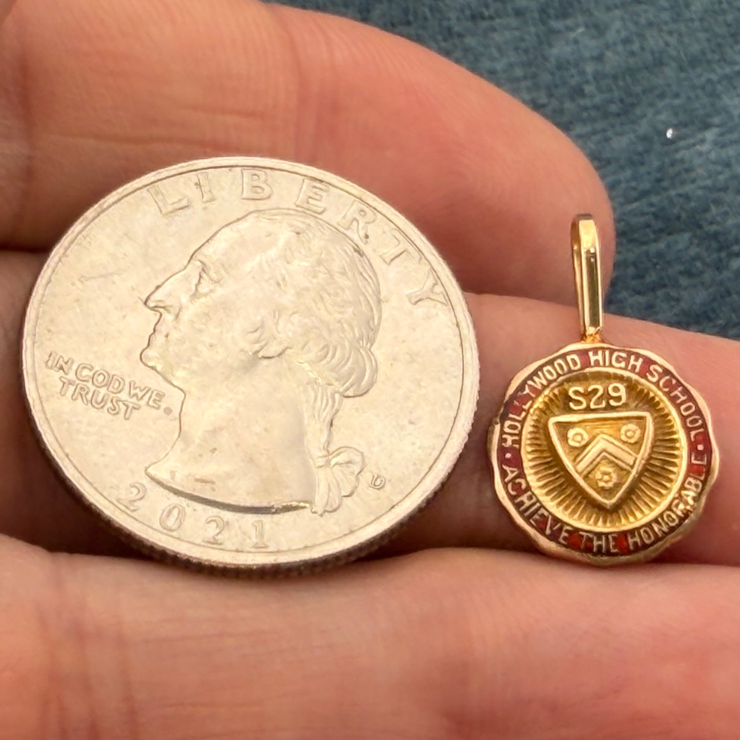 10k Gold HOLLYWOOD High School Insignia Pendant. Famous Alumni