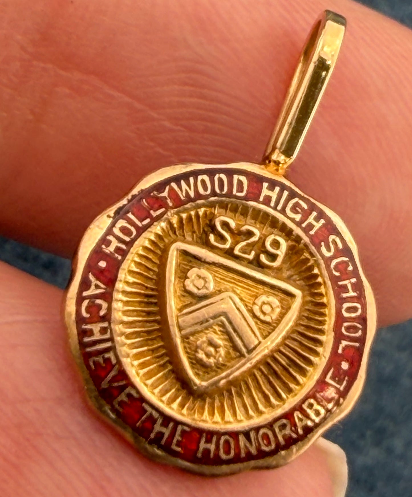 10k Gold HOLLYWOOD High School Insignia Pendant. Famous Alumni
