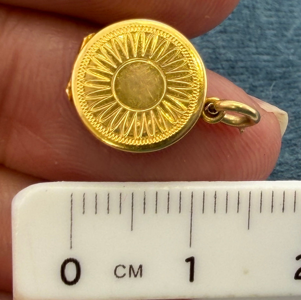 10k Yellow Gold SUNFLOWER Locket Pendant. Tiny!