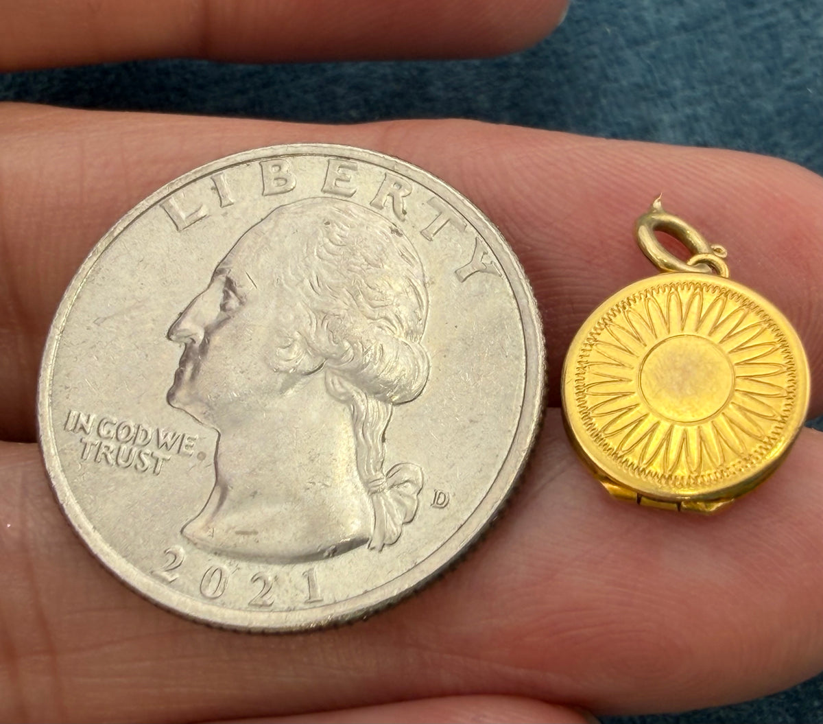 10k Yellow Gold SUNFLOWER Locket Pendant. Tiny!