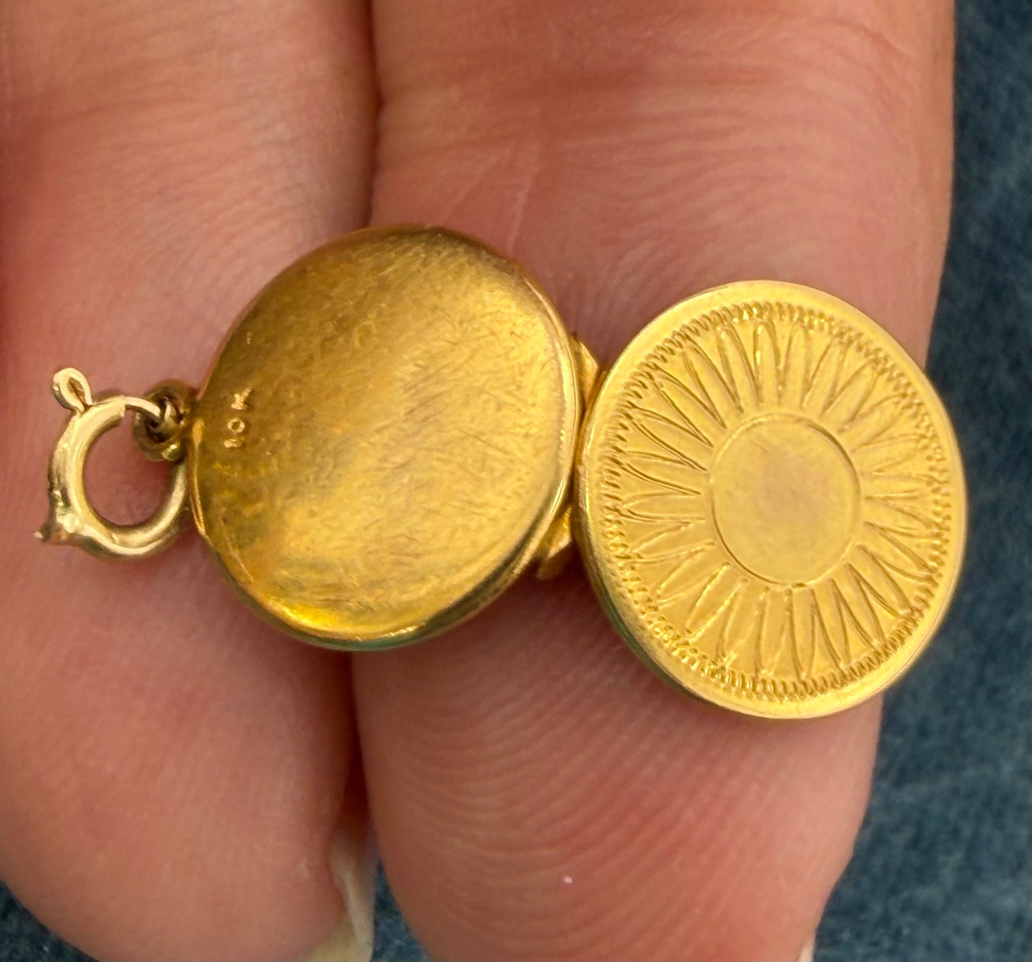 10k Yellow Gold SUNFLOWER Locket Pendant. Tiny!