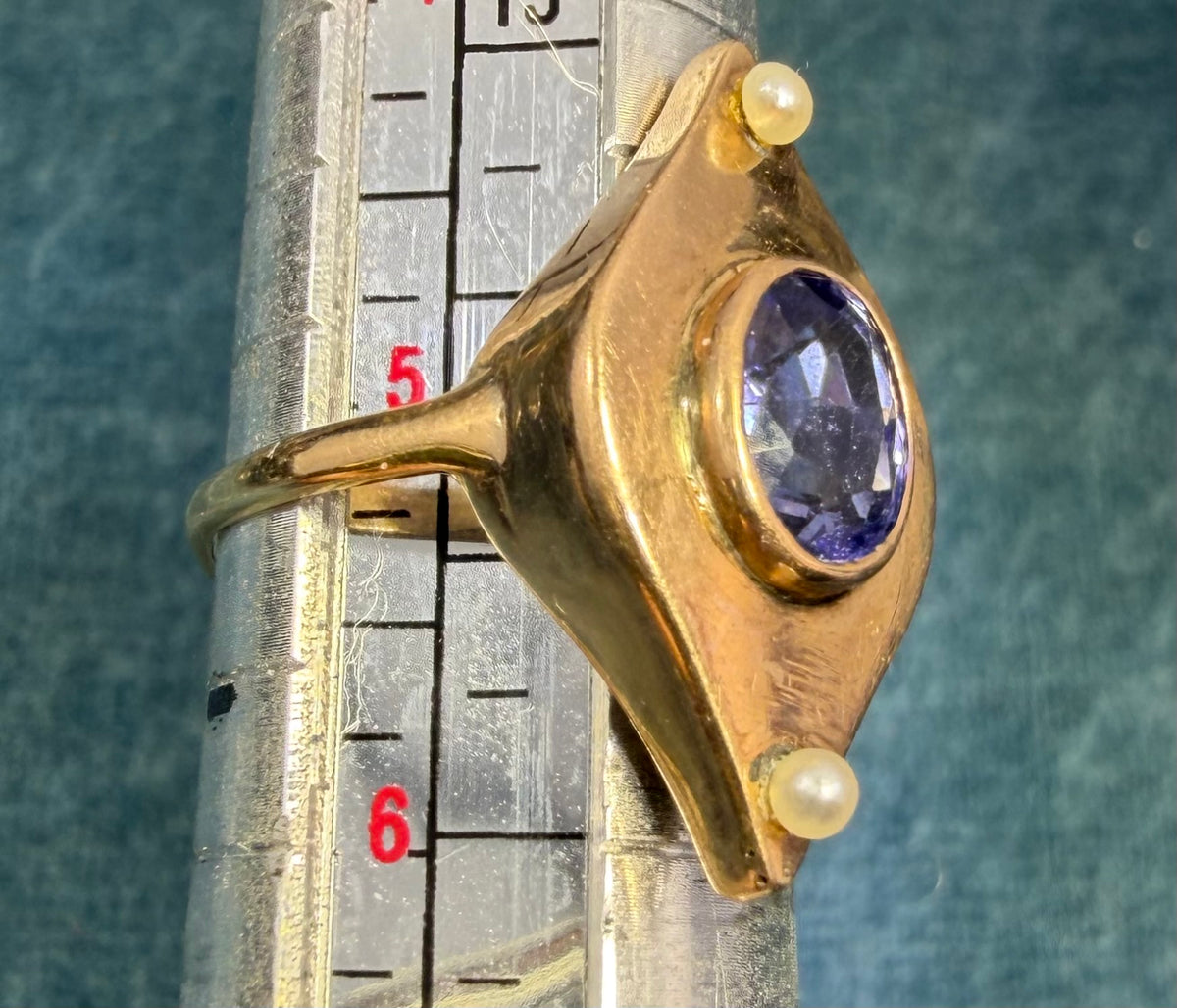 10k Yellow Gold Lab Purple Alexandrite Navette Ring w Pearls. Victorian 3/4"