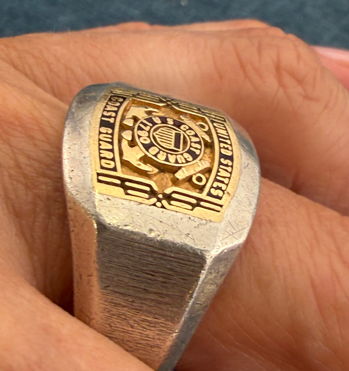 14k Yellow Gold US Coast Guard Insignia in 925 Silver Ring. Size 15. 16mm 14.8g