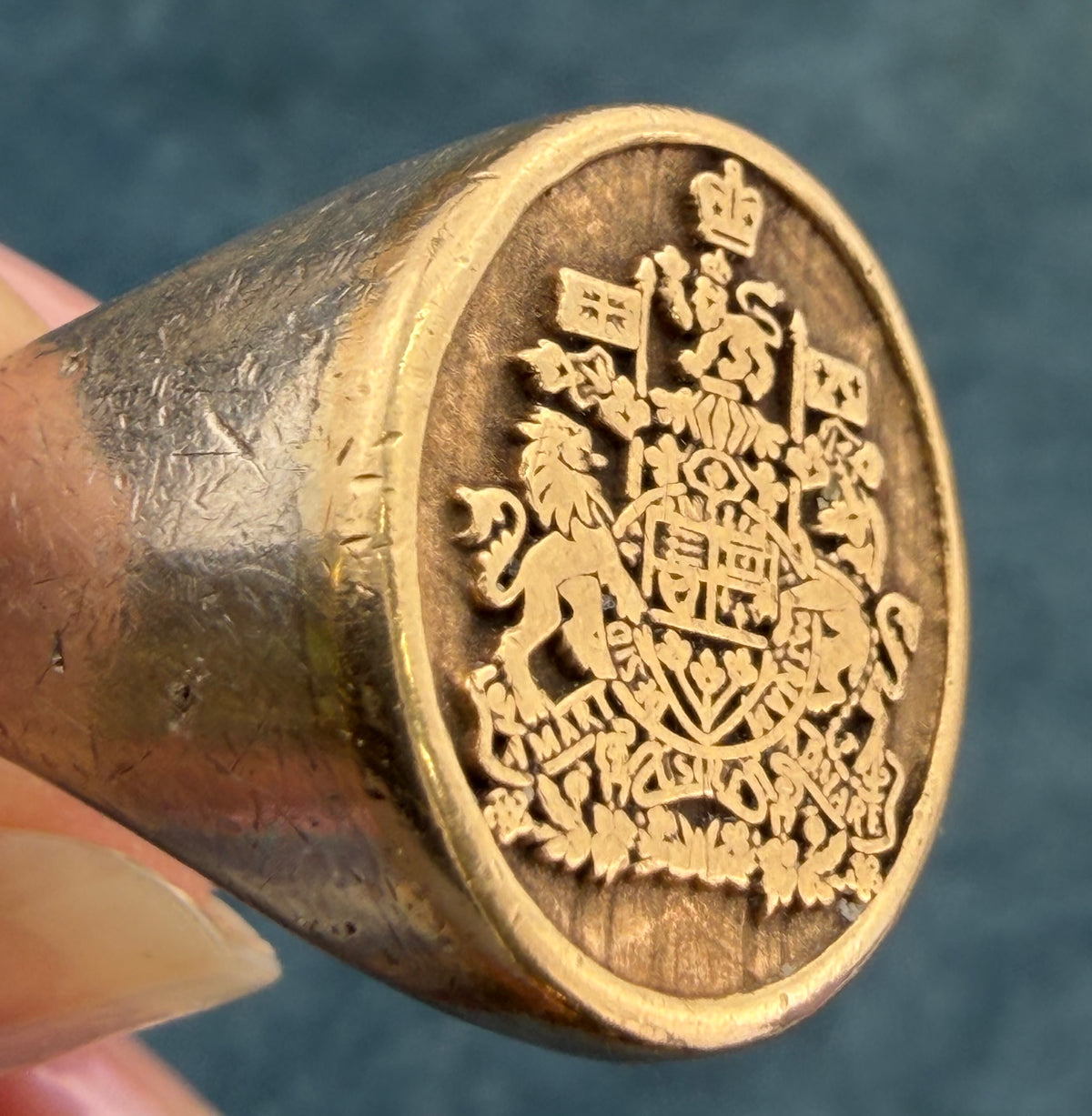 10k Yellow Gold Canadian Royal Coat of Arms in 925 Silver Ring. Antique 13g