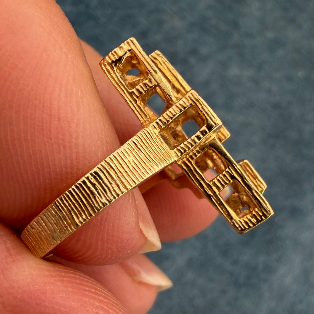 14k Yellow Gold Geometric 3-D MCM Modernist Ring. 0.8" Wide