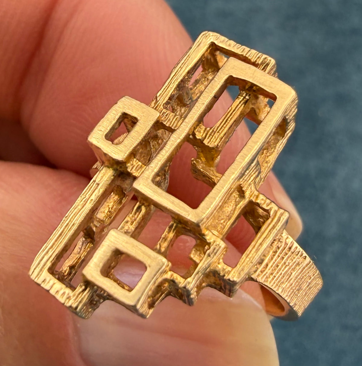 14k Yellow Gold Geometric 3-D MCM Modernist Ring. 0.8" Wide