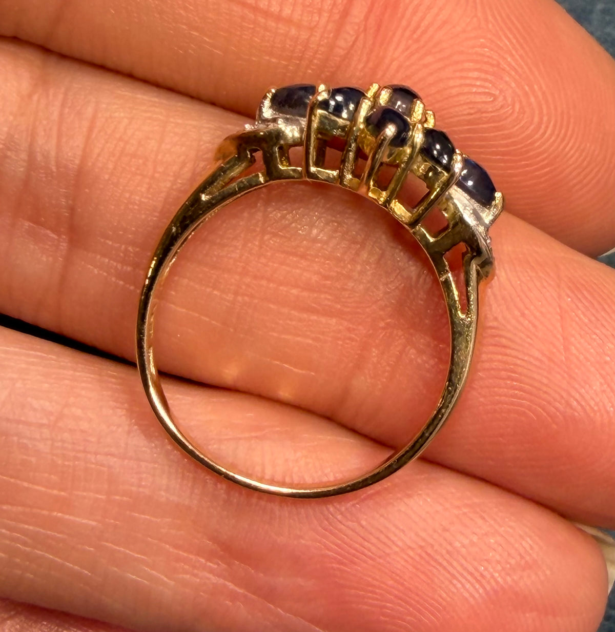 10k Yellow Gold Natural Blue Sapphire Cabochon Harem Ring w Diamonds