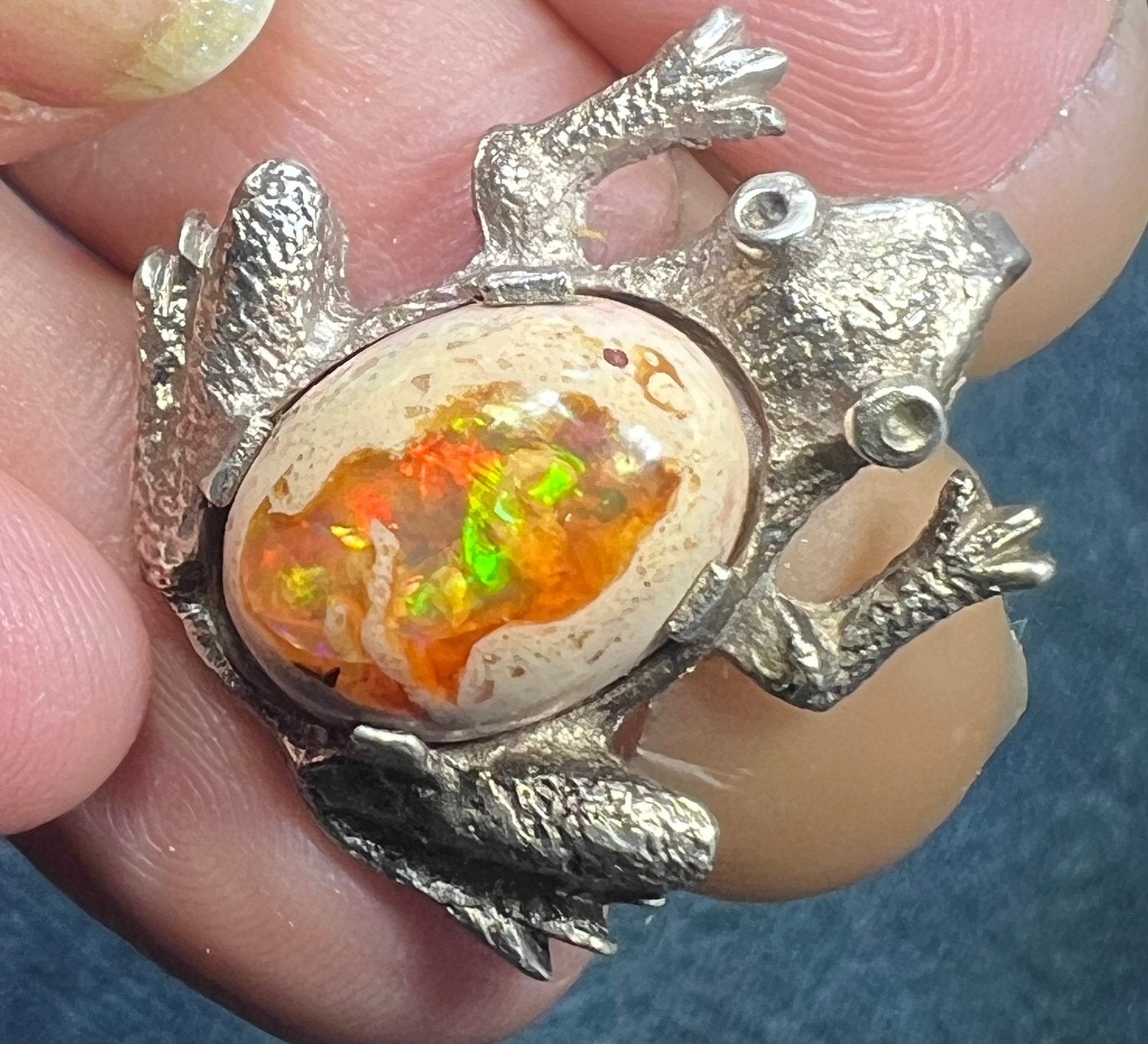 Mexican Boulder Jelly Opal FROG Pendant *Video