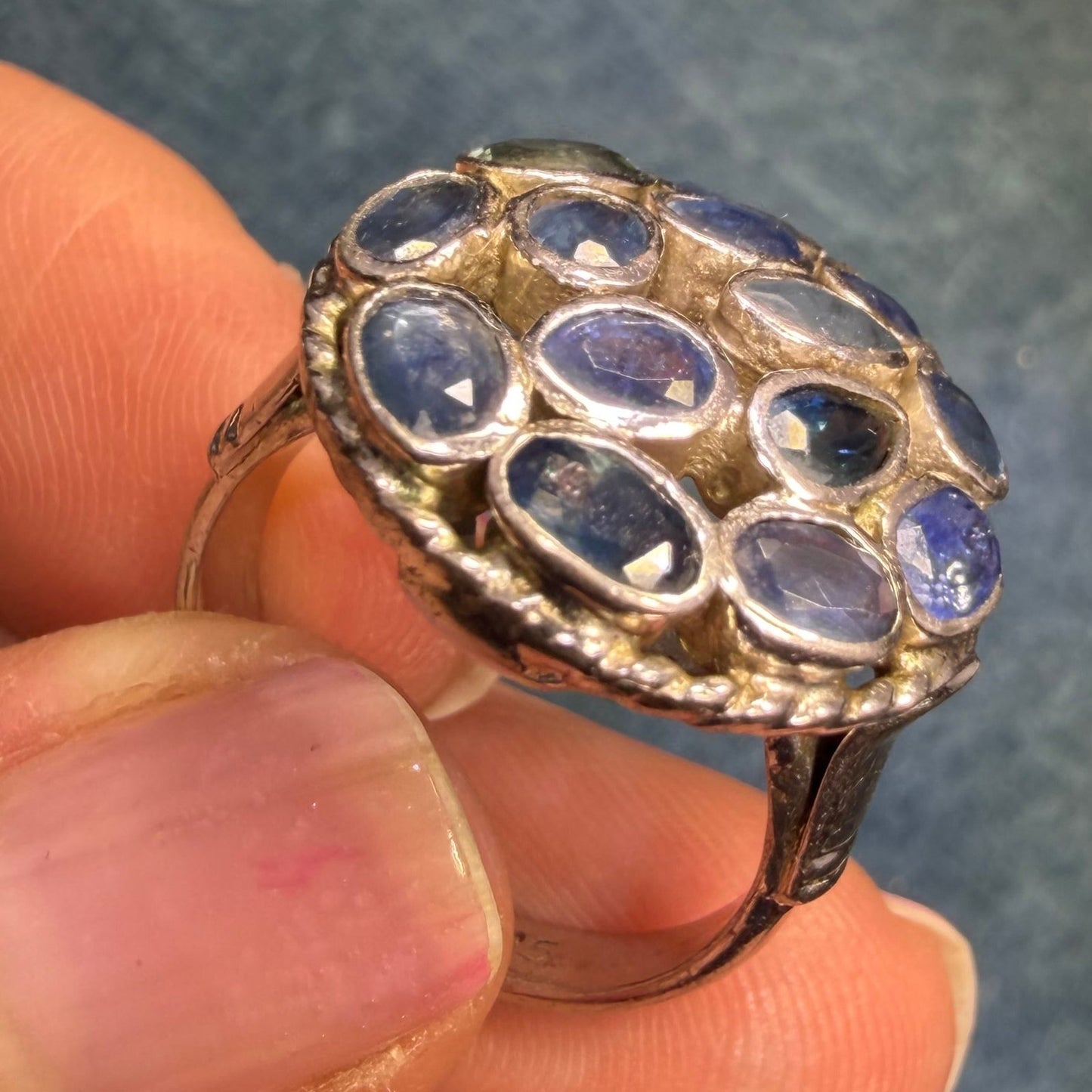 Natural Blue Sapphire "Sunburst" Harem Ring. 3/4"+ 6g *Video*