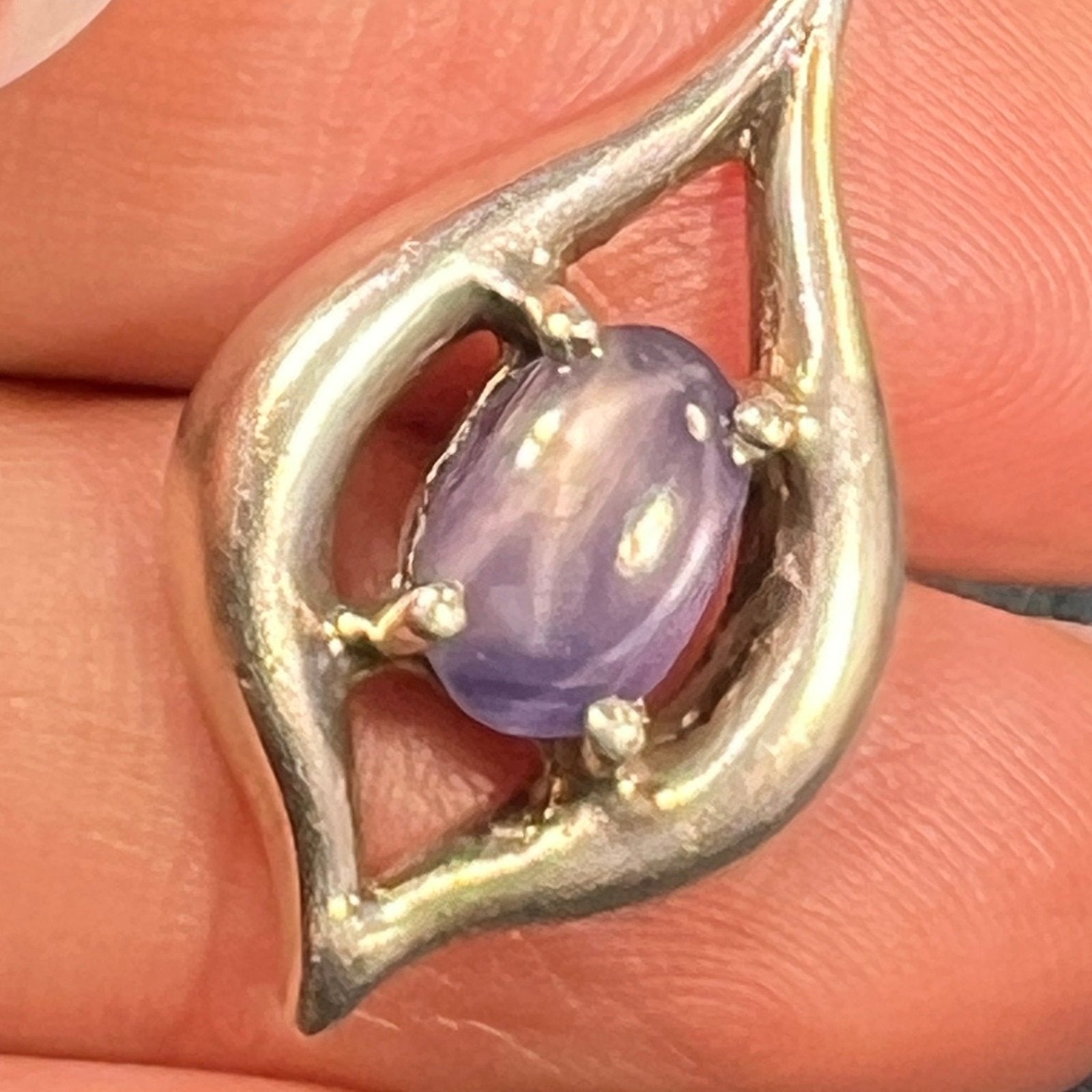 Natural Purple Blue Star Sapphire Silver Pendant. Free Chain *Video*