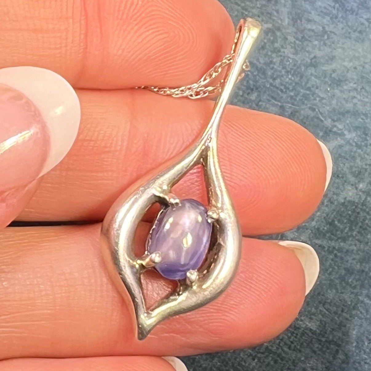 Natural Purple Blue Star Sapphire Silver Pendant. Free Chain *Video*