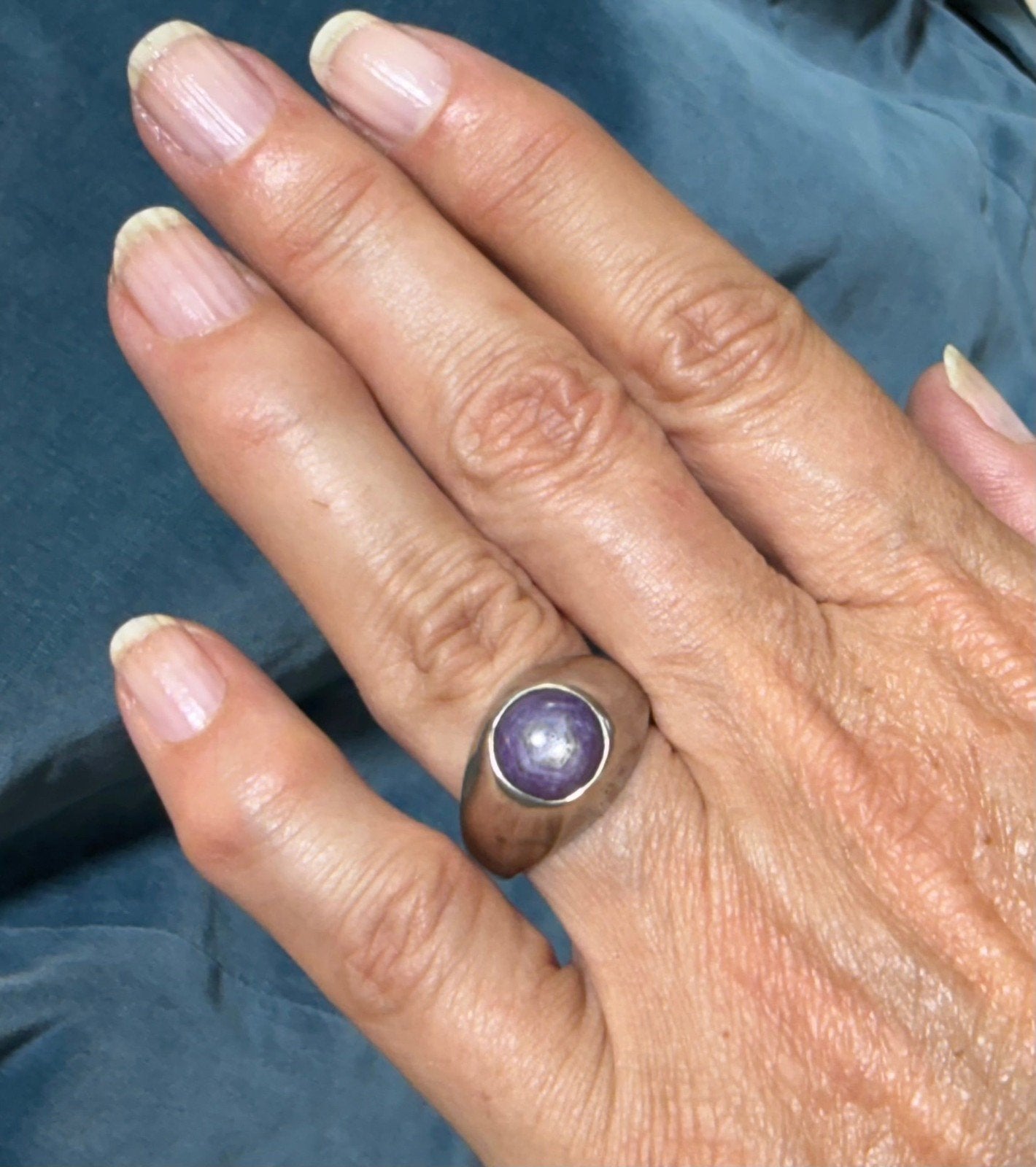 Purple Star Ruby / Sapphire Signet Ring in Sterling Silver. 7g *Video*