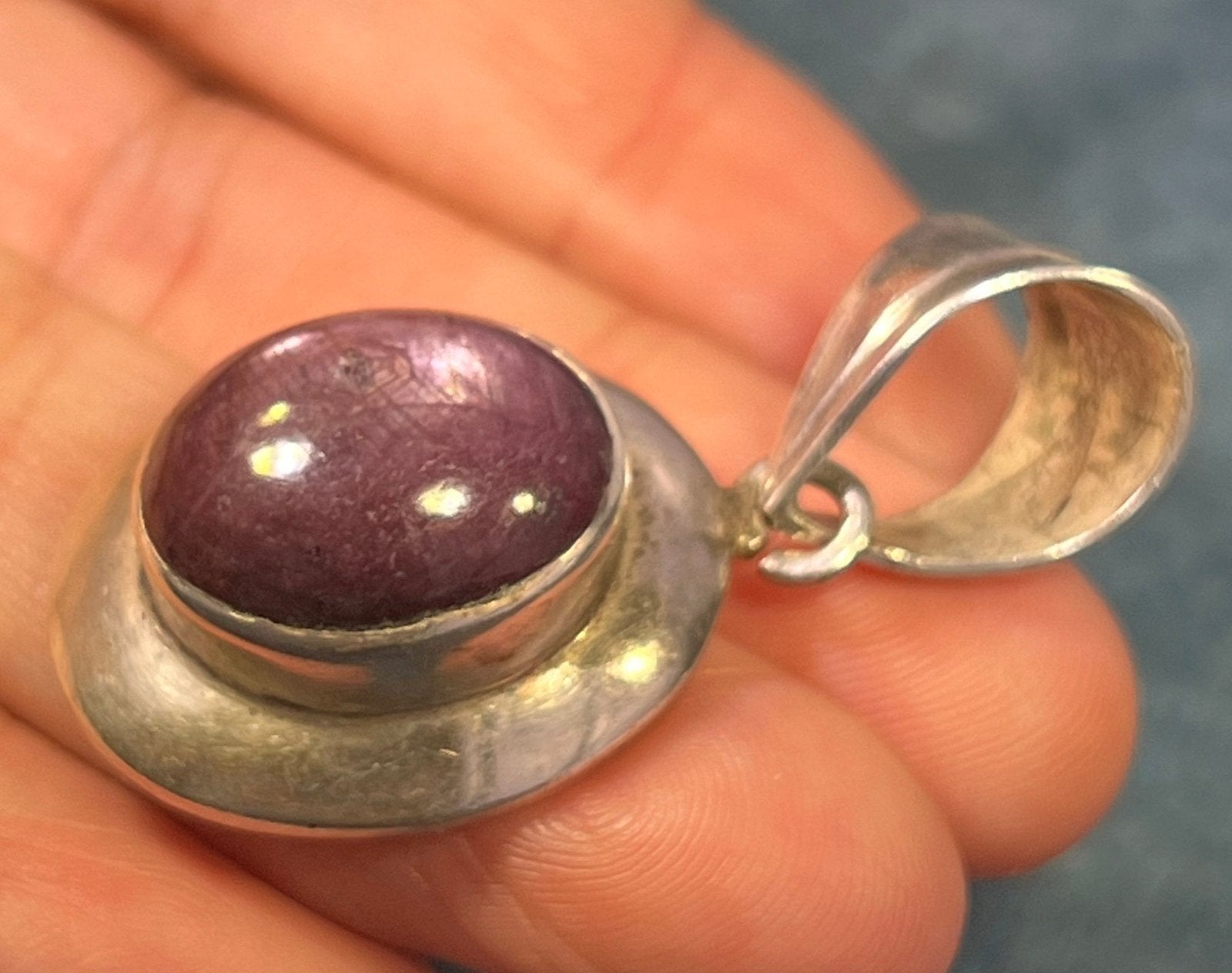 Purple Star Sapphire / Ruby Pendant in Sterling Silver. 1.5" + 18g *Video*