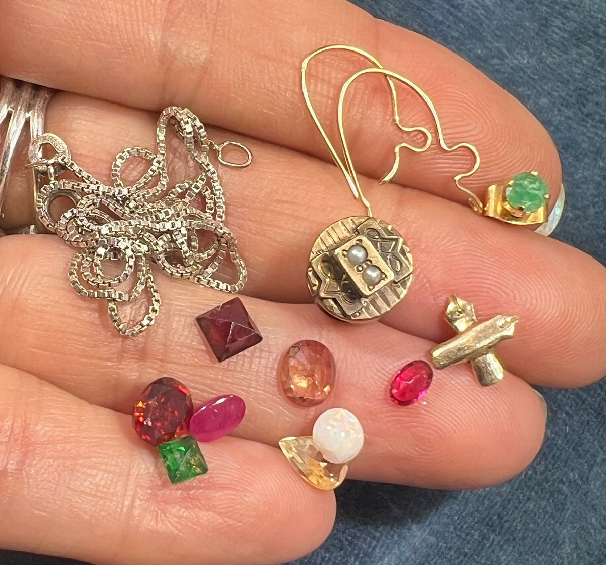 UNDER COST Jewelry Lot w 14k Emerald Earring + 14k Pin - Box Z20