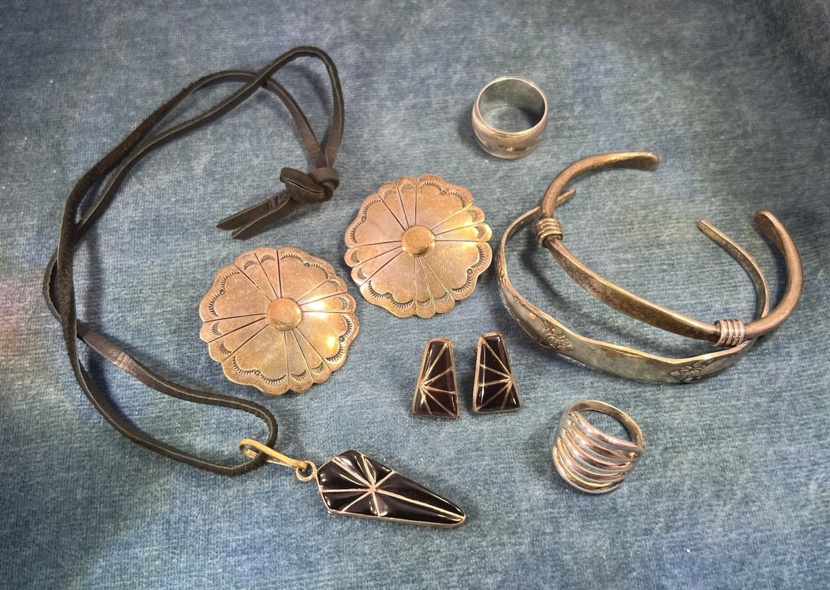 UNDER COST - Lot of 925 Jewelry + 14k /925 Begay Earrings - Box 5