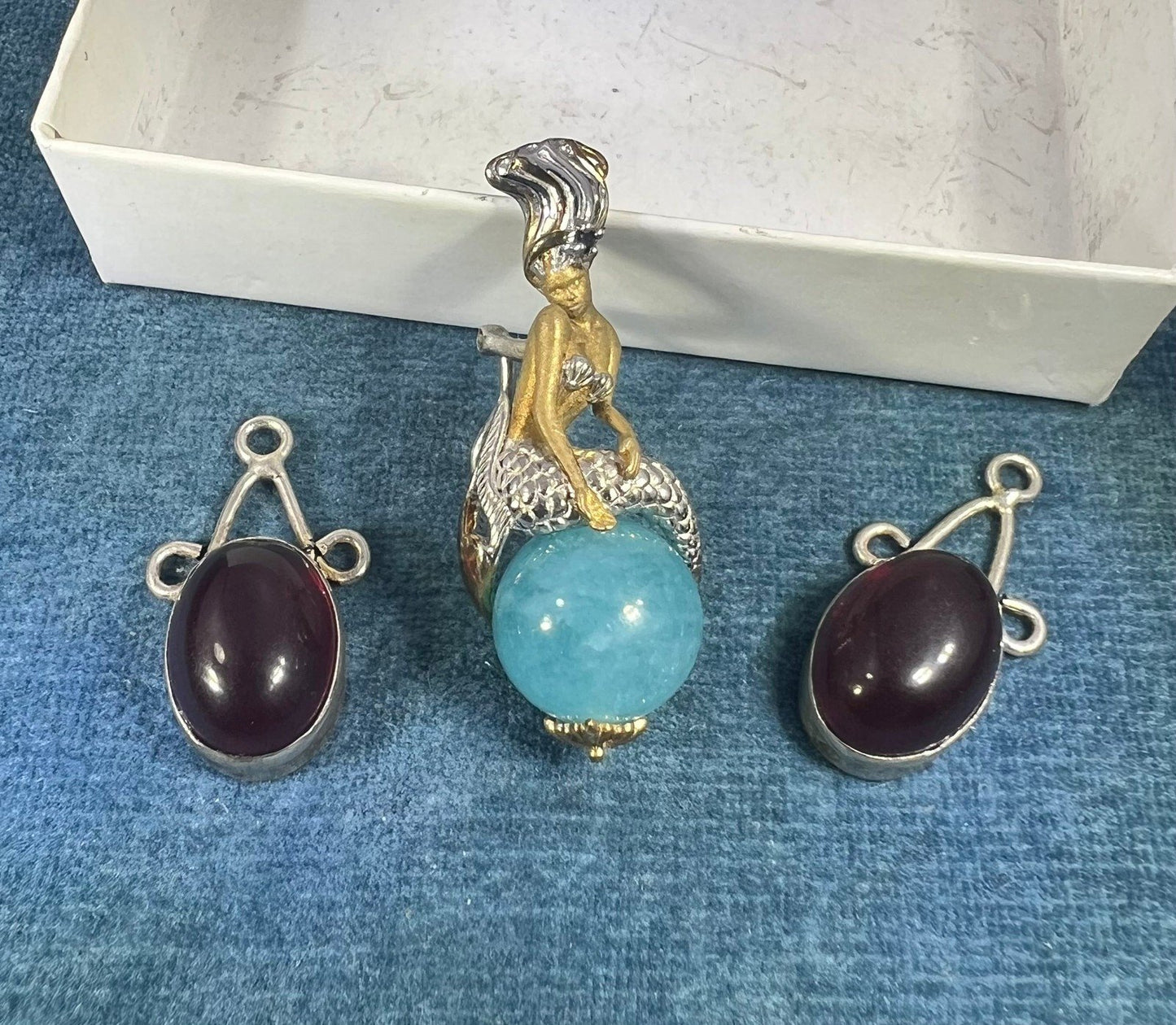 UNDER COST - Lot of 925 Jewelry - Mermaid + Pendants - Box Z3
