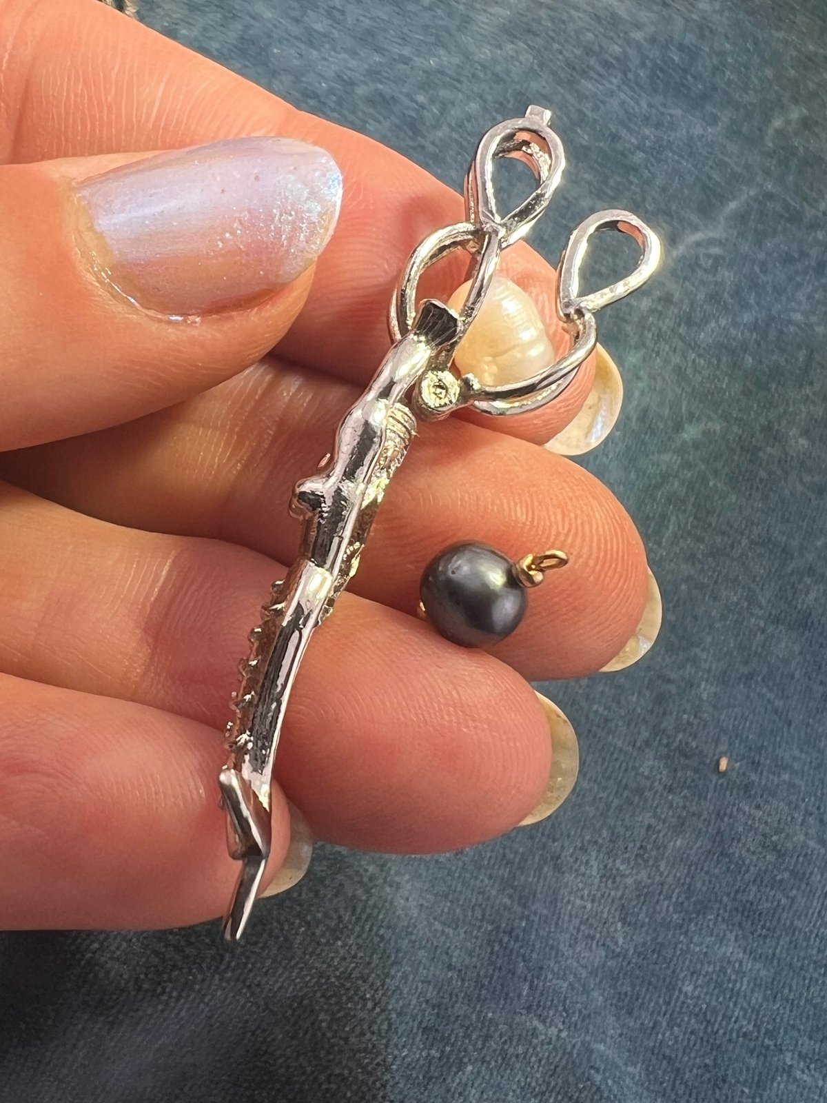 UNDER COST - Lot of Jewelry - Mermaid Locket Pendant + Chain - Box Z15