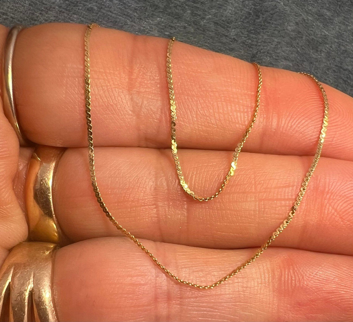 UNDER SCRAP 14k Gold Chain. Kinks Easily - 0176