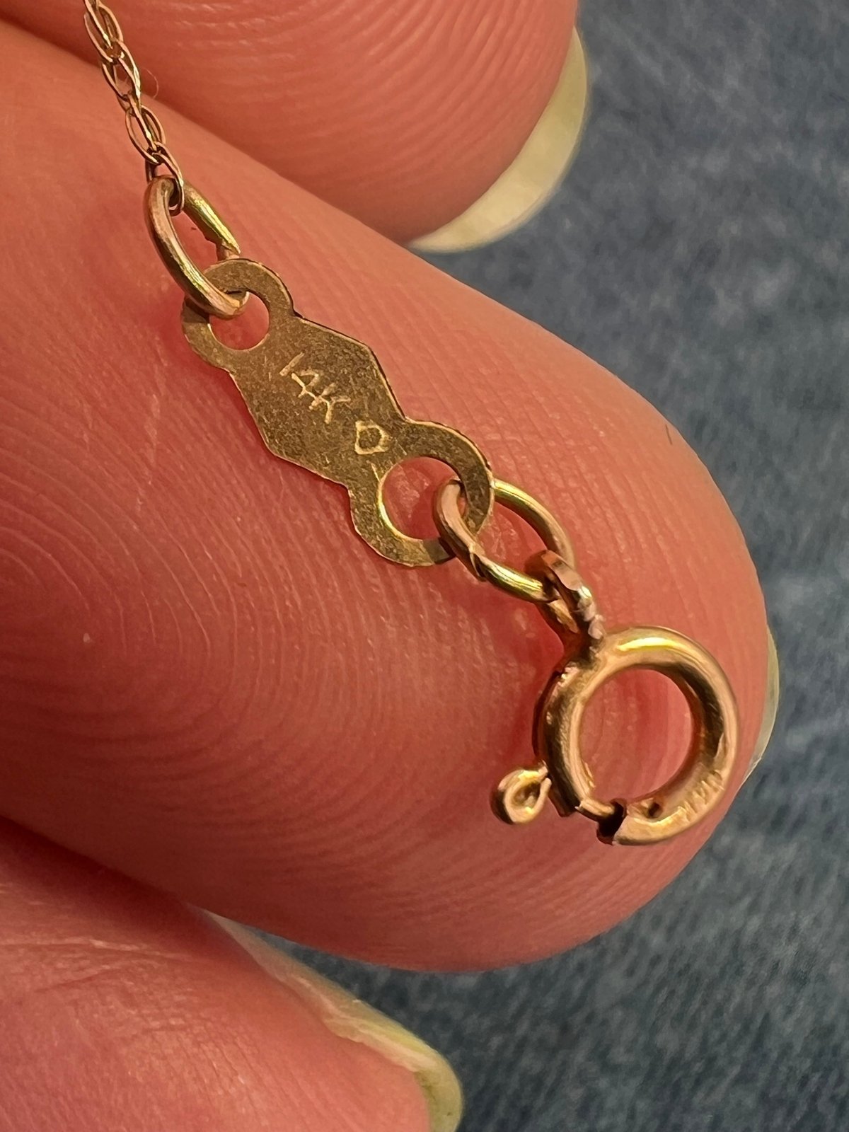 UNDER SCRAP 14k Gold Thin Chain. Kinks Easily - 0177