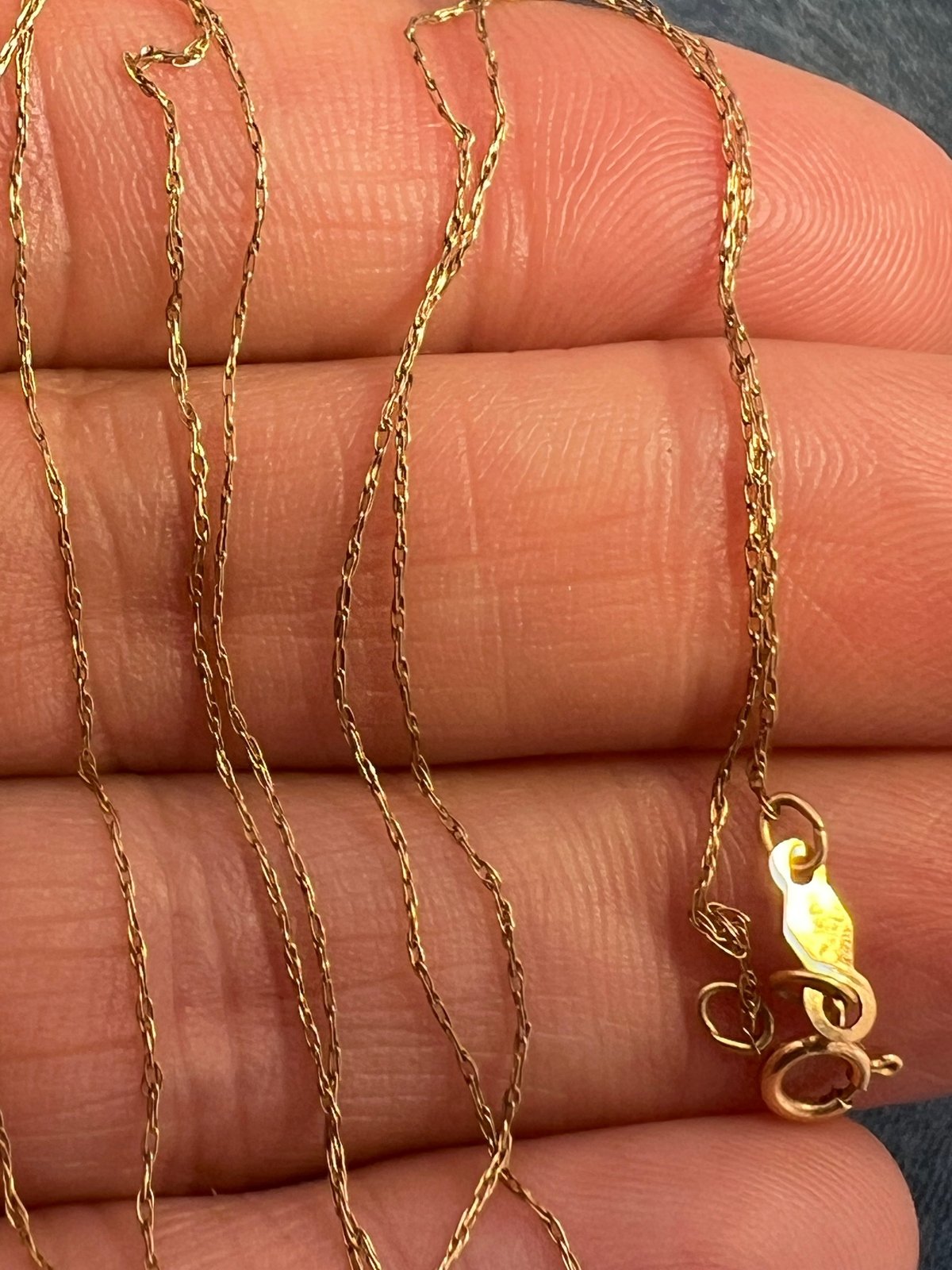 UNDER SCRAP 14k Gold Thin Chain. Kinks Easily - 0177